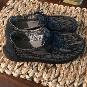 hey dudes size 6 women’s